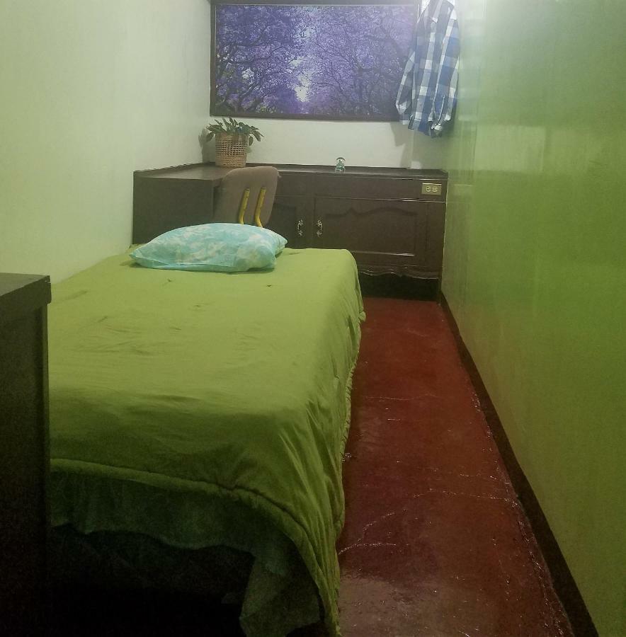 Habitación Individual con baño compartido