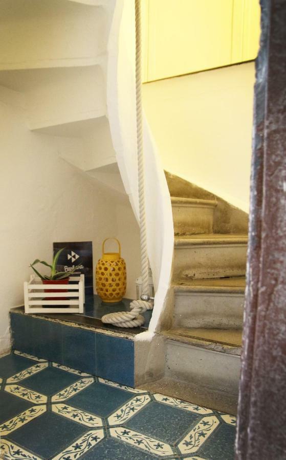 Chambre Double avec Salle de Bains Privative - Vue Partielle sur Mer