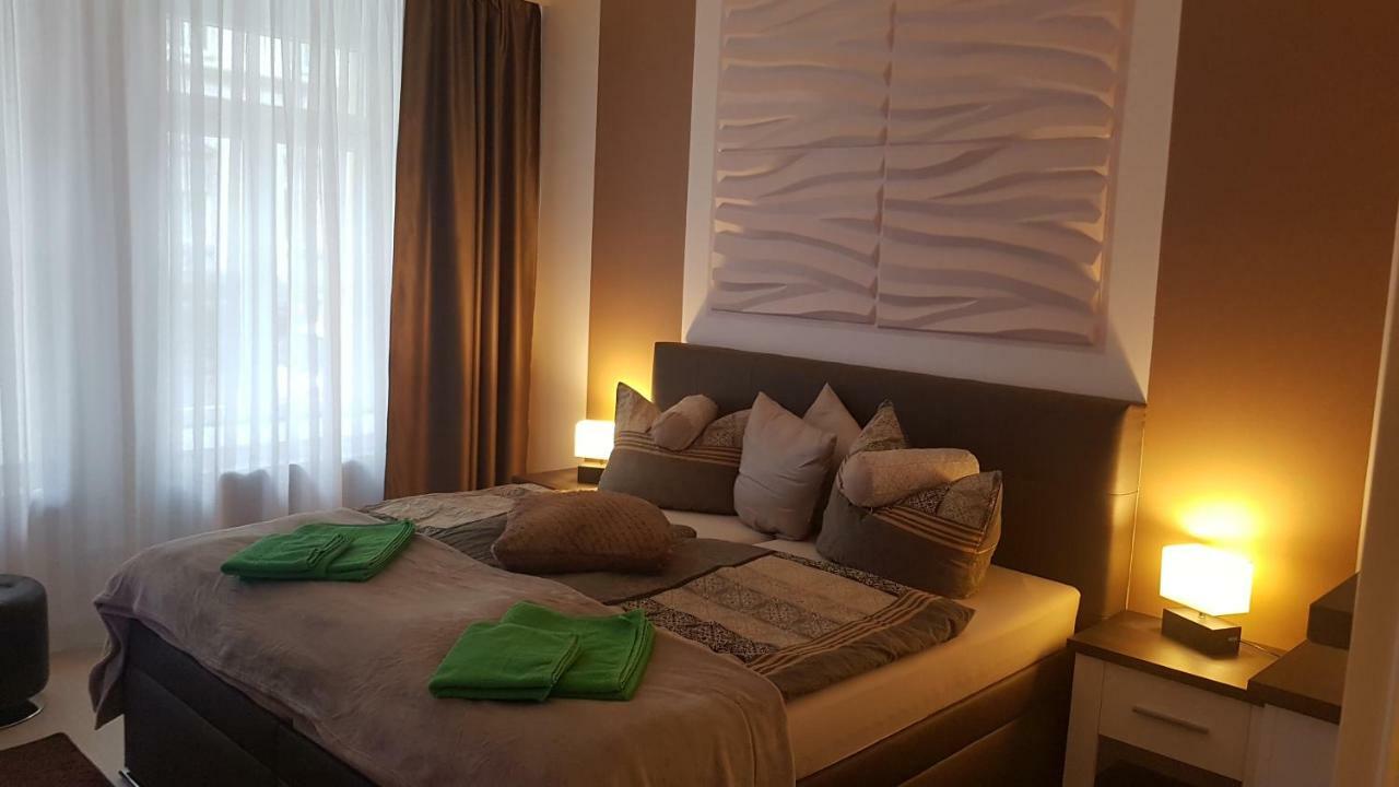 Deluxe Zimmer mit Kingsize-Bett