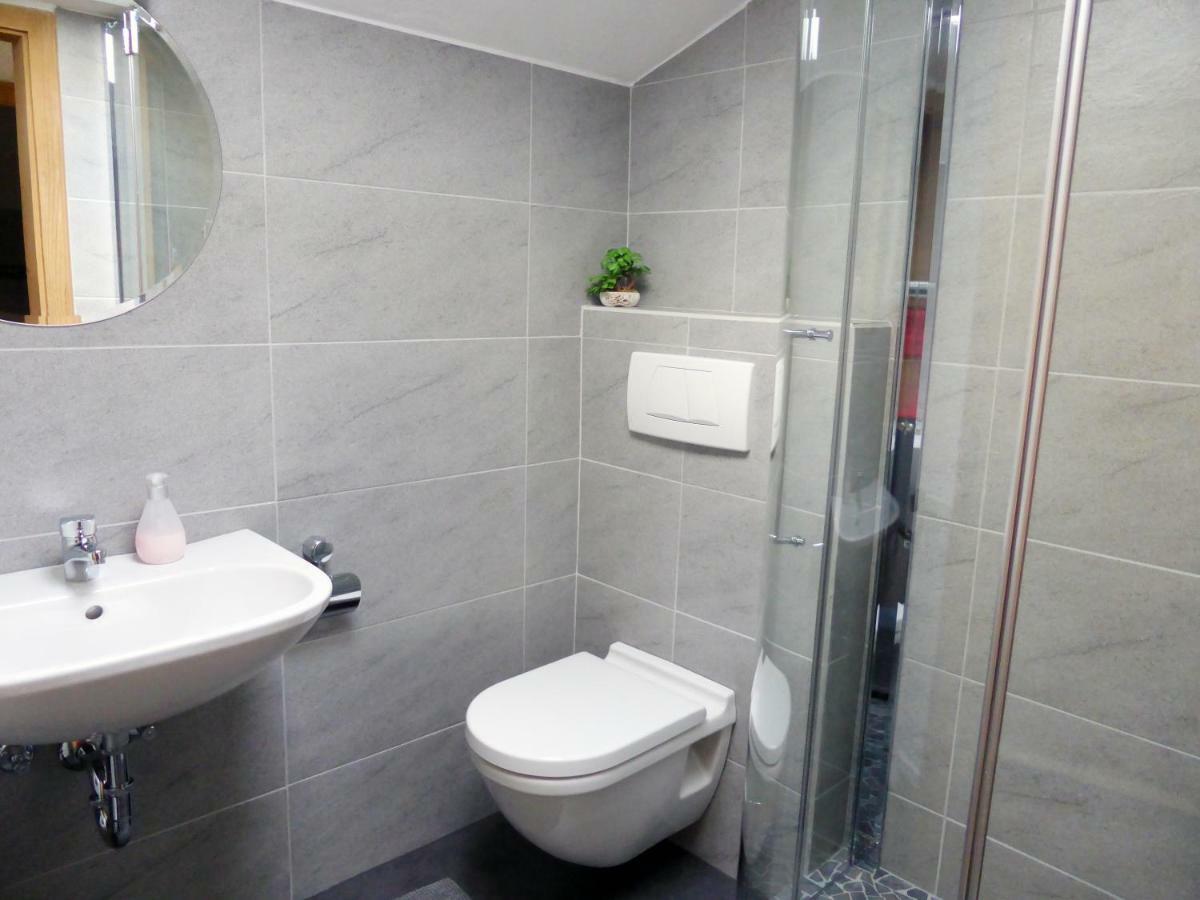 Apartment mit 2 Schlafzimmern und Gartenblick