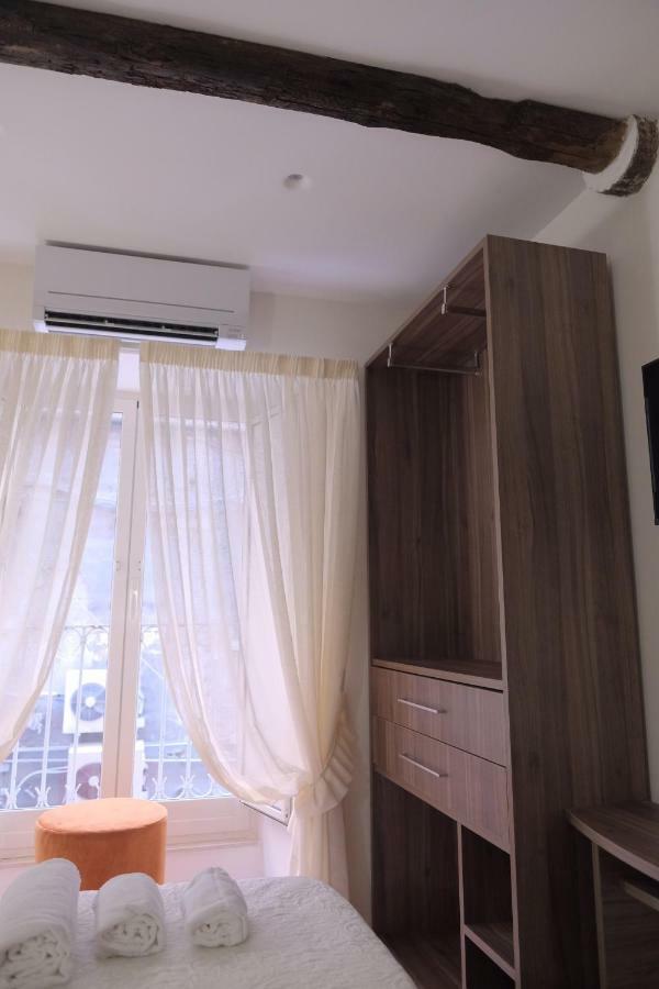 Chambre Lit King-Size avec Balcon
