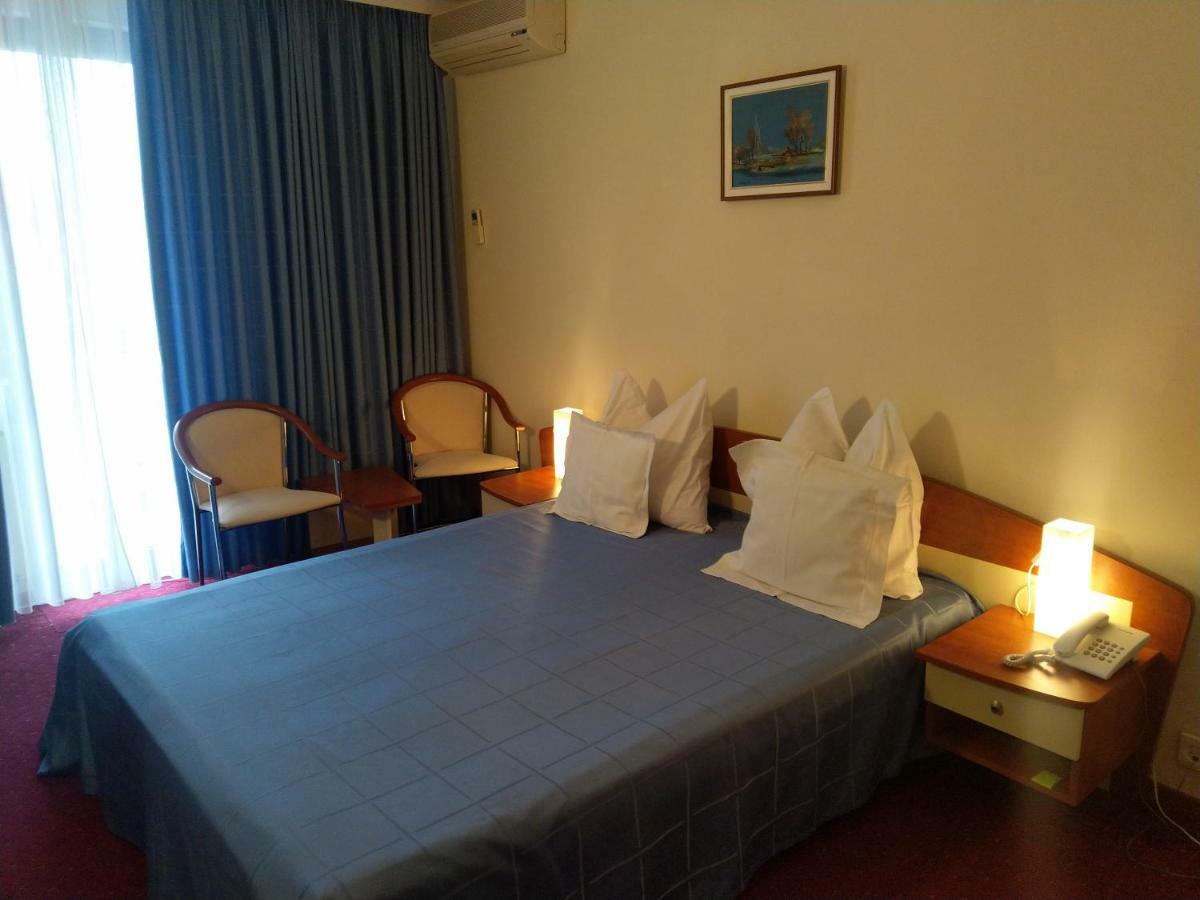 Double or Twin Room with Extra Bed