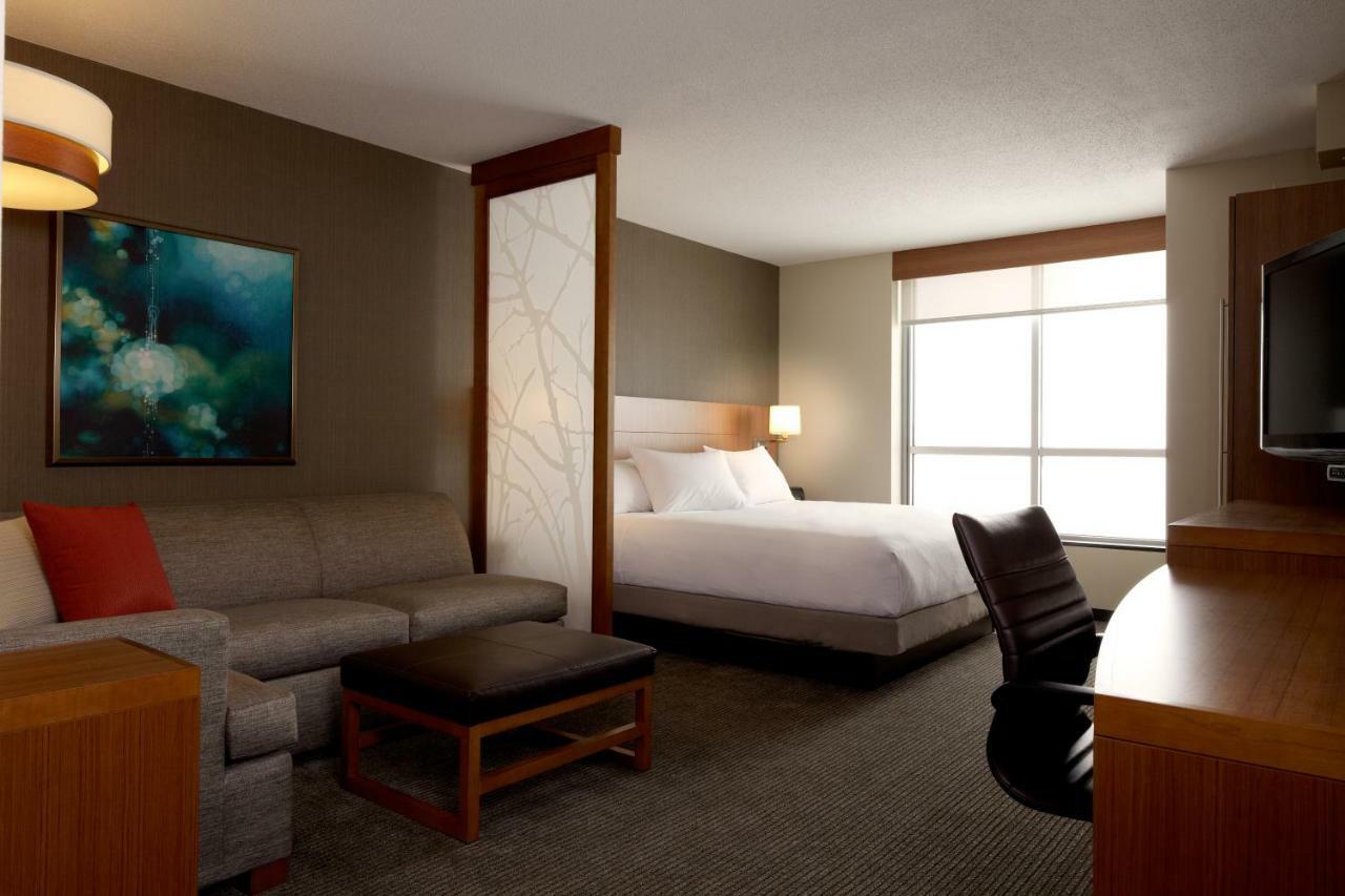 King Room with Sofa Bed - High Floor