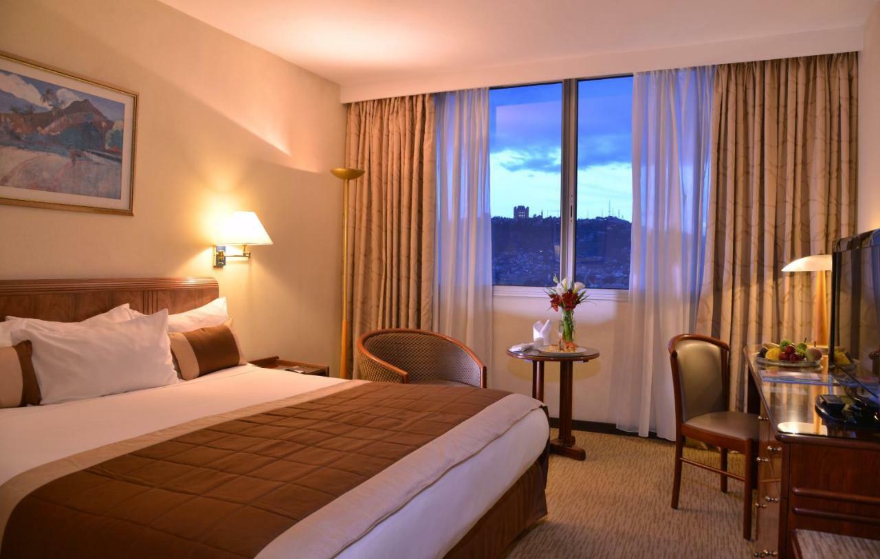 King Room Lake View,960942199:JPEG