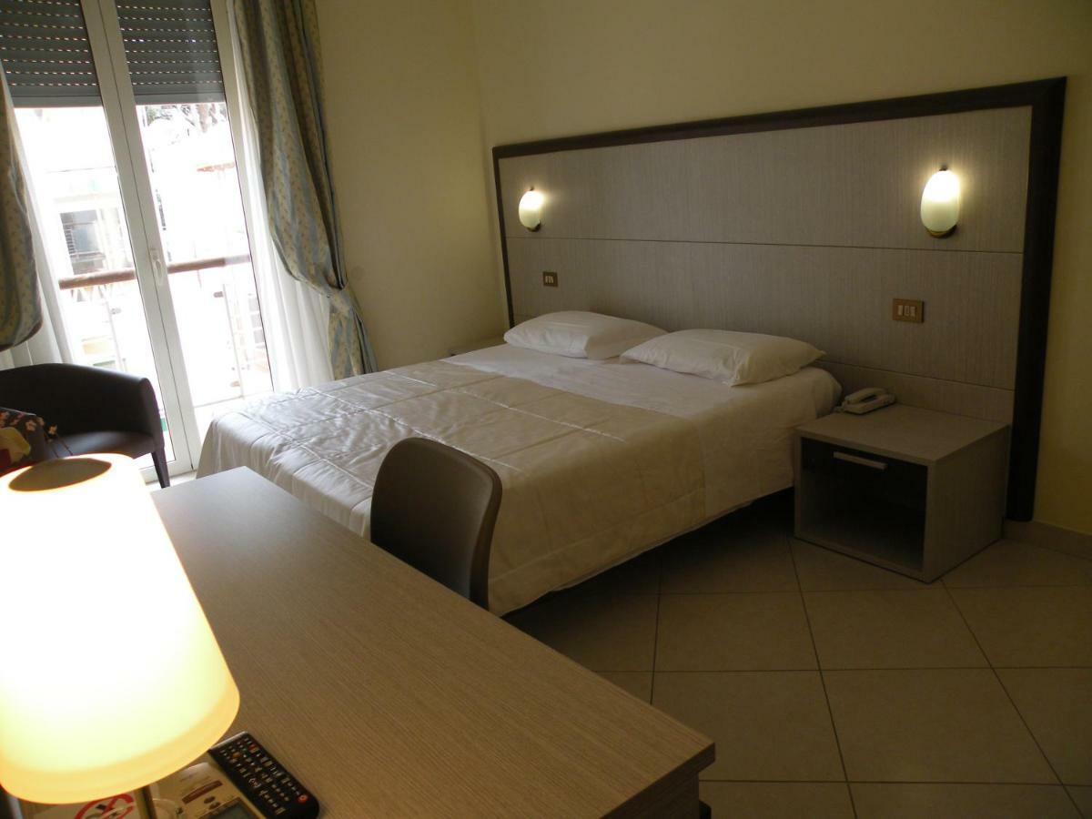 Triple Room with City View