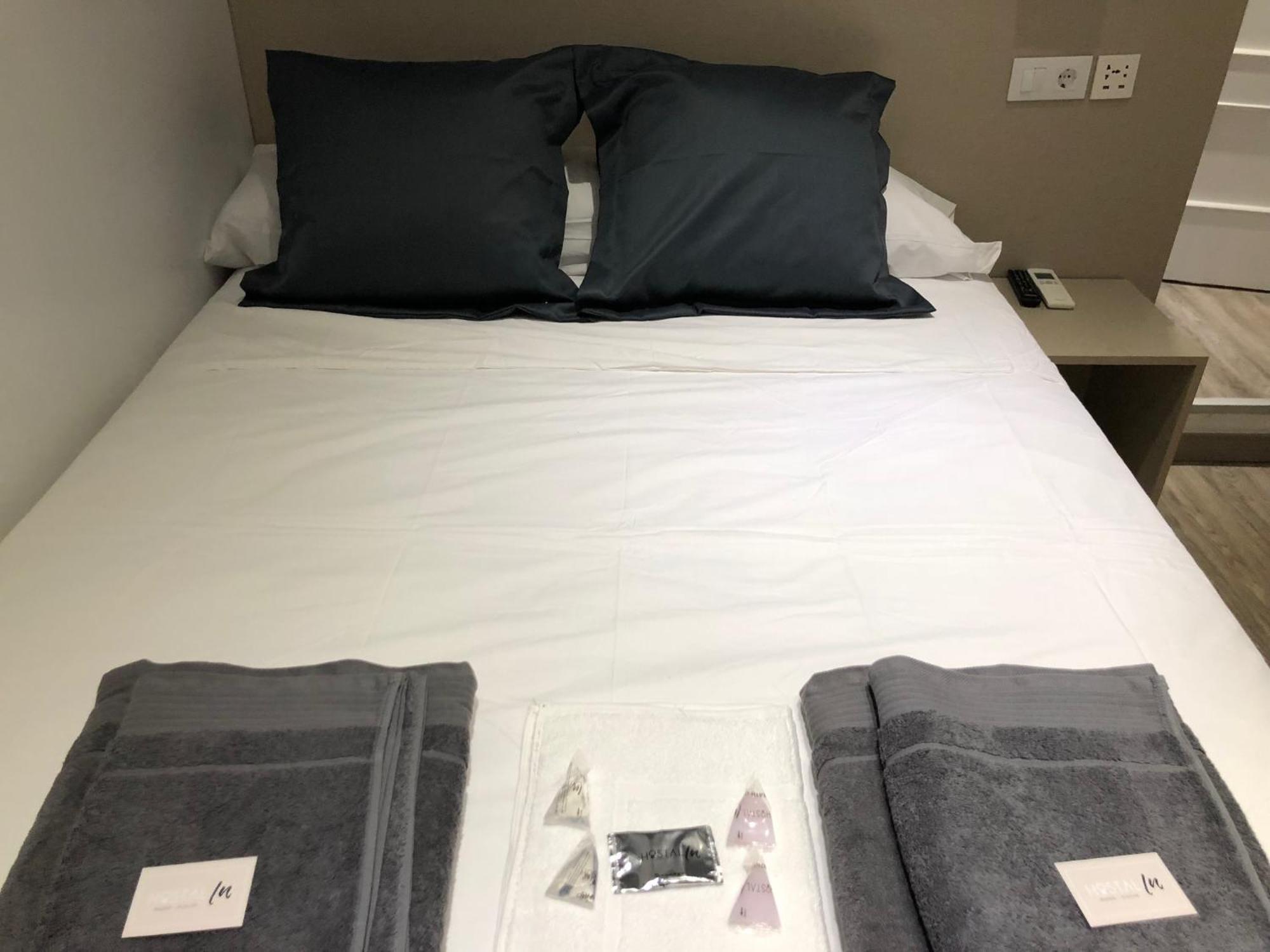 Economy Double Room without Window,888840541:JPEG