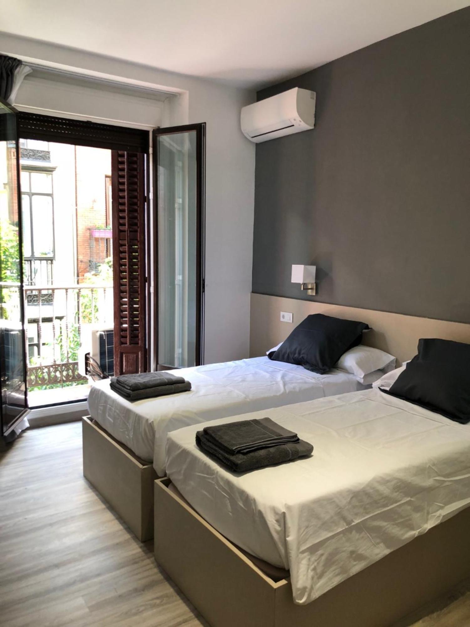 Twin Room Balcony,888847132:JPEG