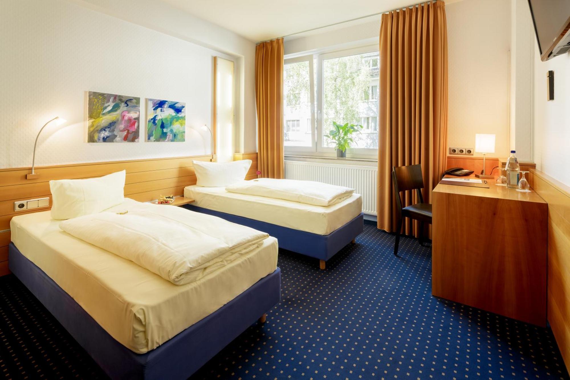 Double or Twin Room,1219253050:JPEG