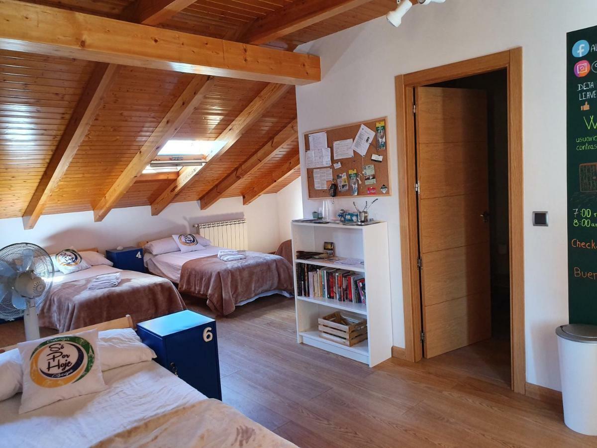 Single Bed in Mixed Dormitory Room,889963477:JPEG
