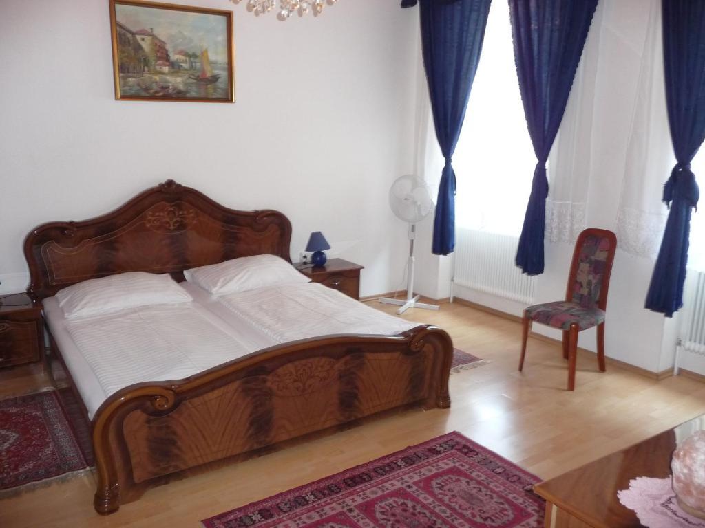 Apartment (2 Adults),8906990:JPEG