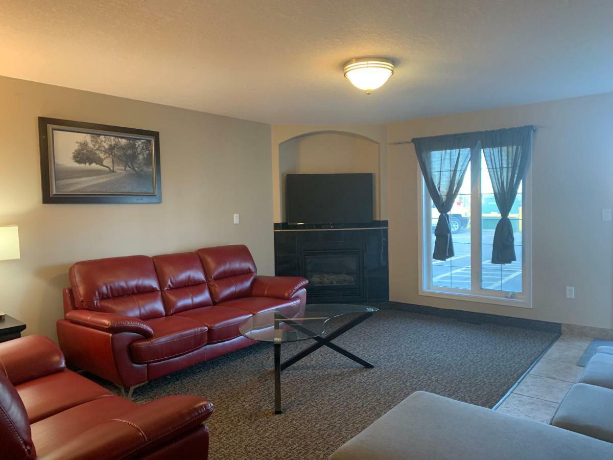 King Suite - Non-Smoking
