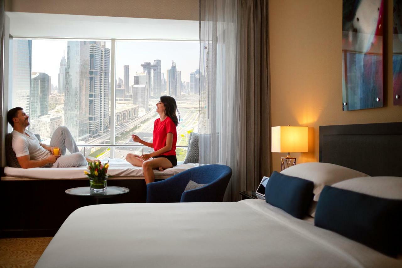Window-Seat View Room - King Bed