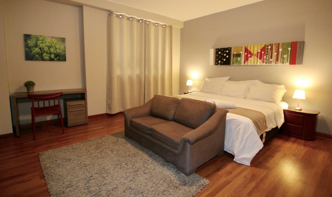 Deluxe Studio