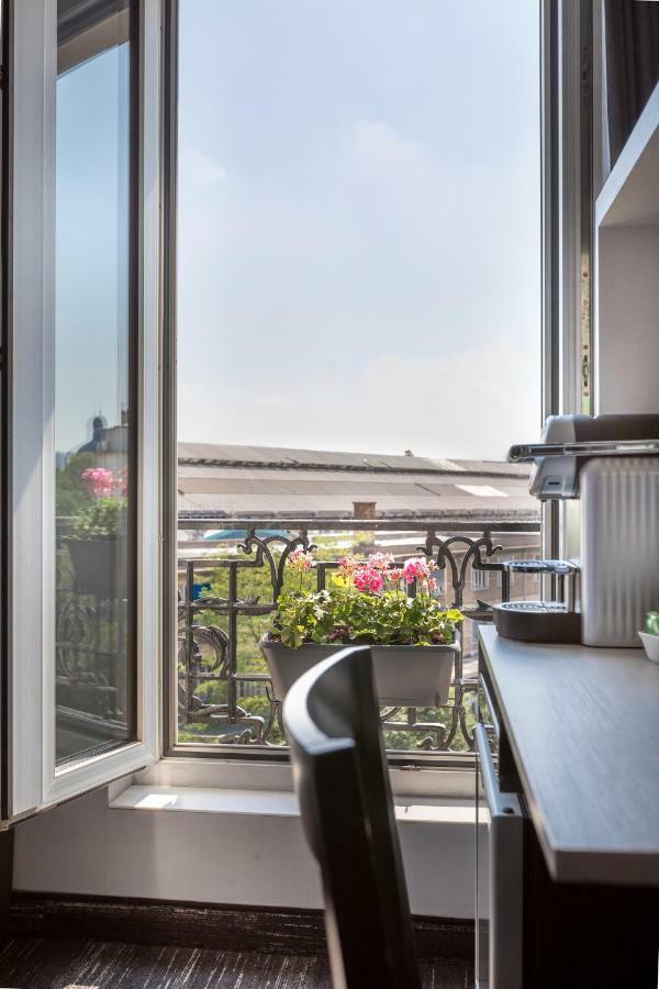 Club Room,1403755244:JPEG