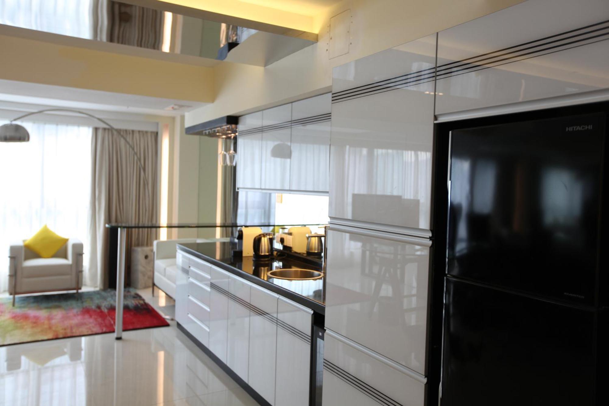 Penthouse Apartment Side Harbour View