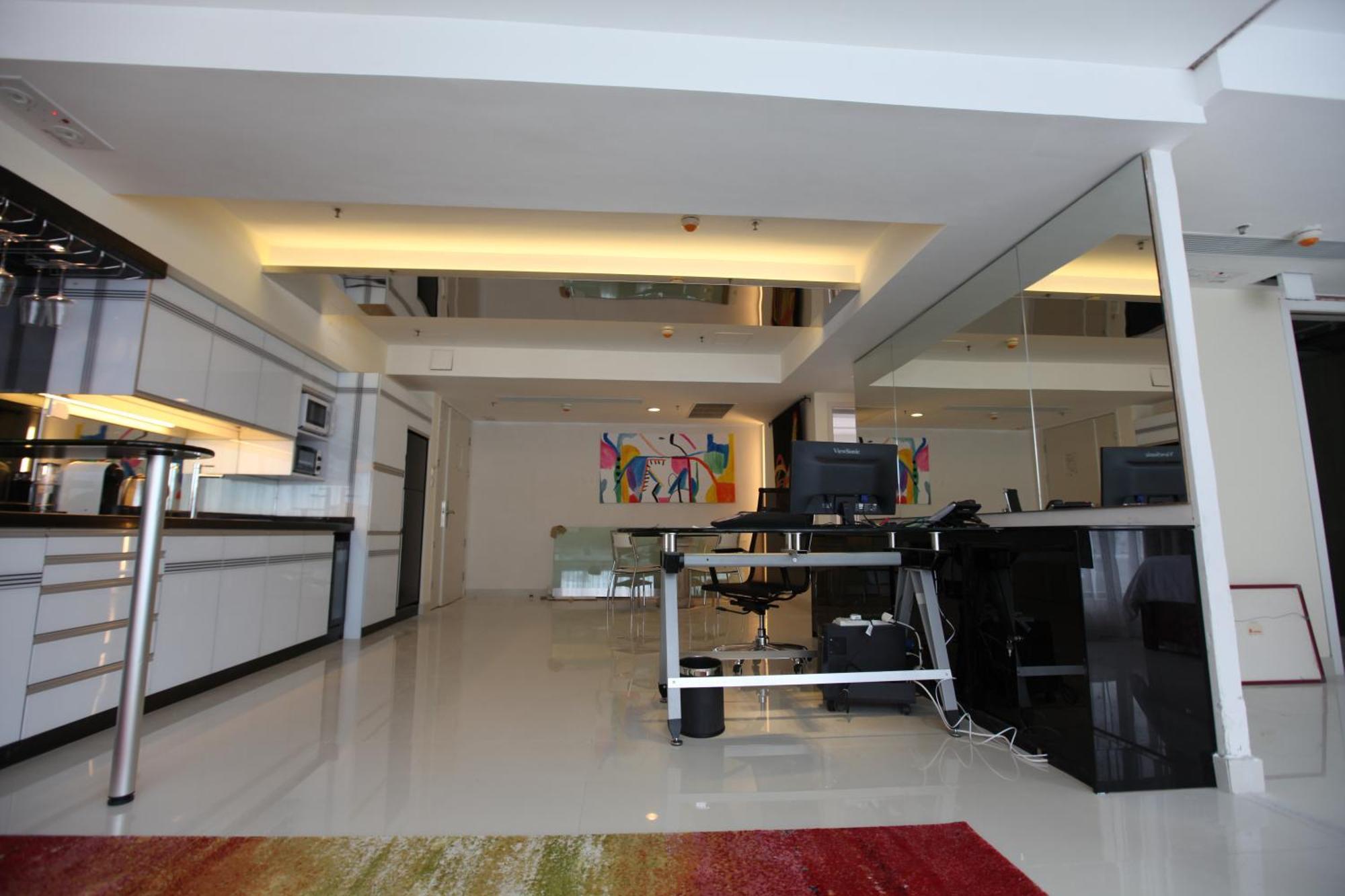 Penthouse Apartment Side Harbour View