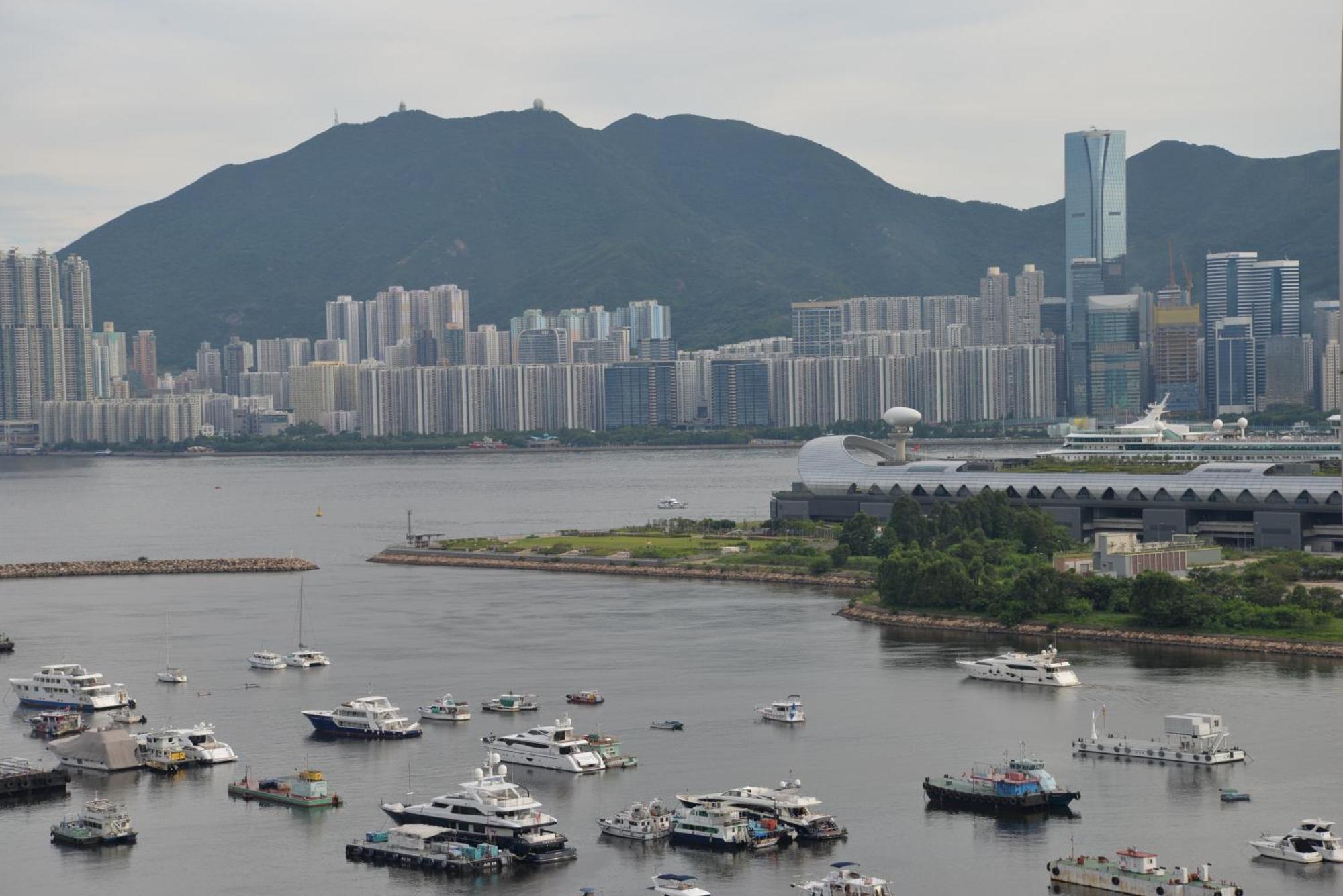 Superior City Plus Twin Room Side Harbour View