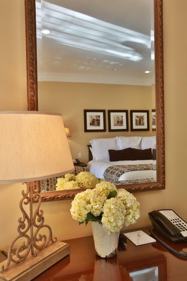 Queen Suite with Two Queen Beds