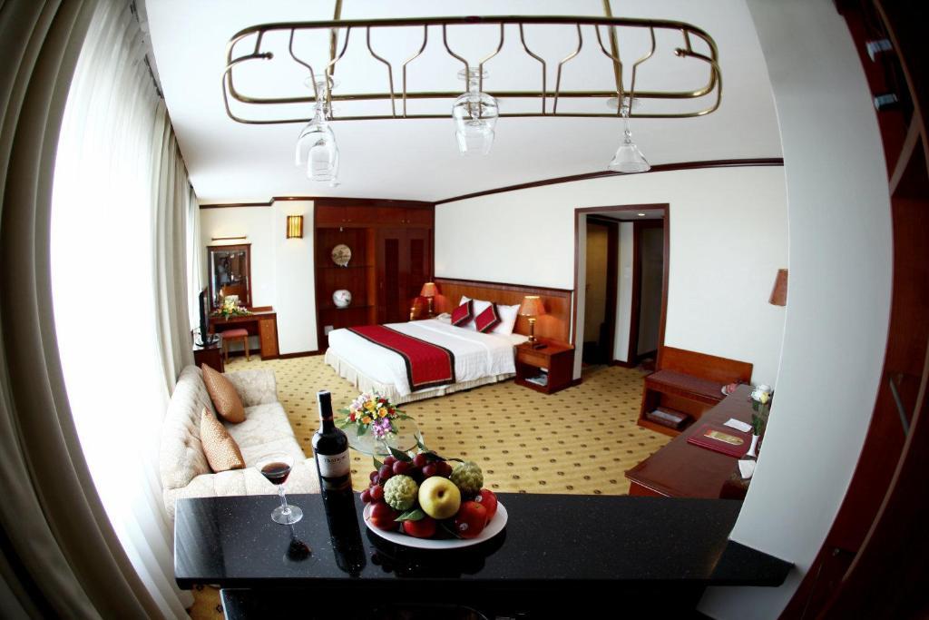 Sunny Suite