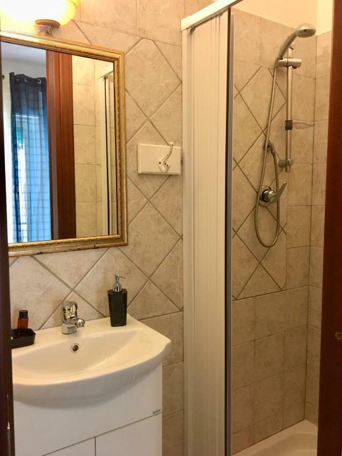Double Room (1 Adult)