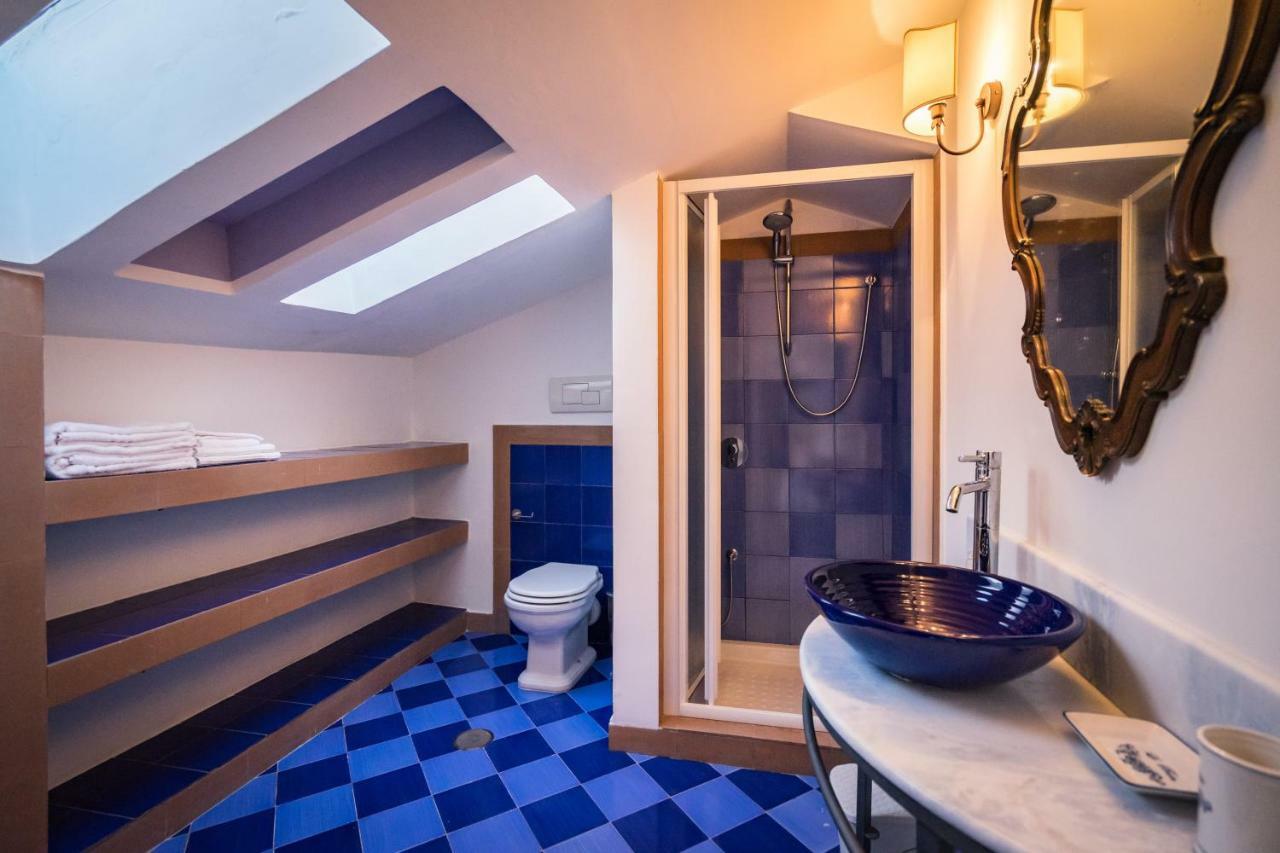 Deluxe Double Room with Balcony and Sea View