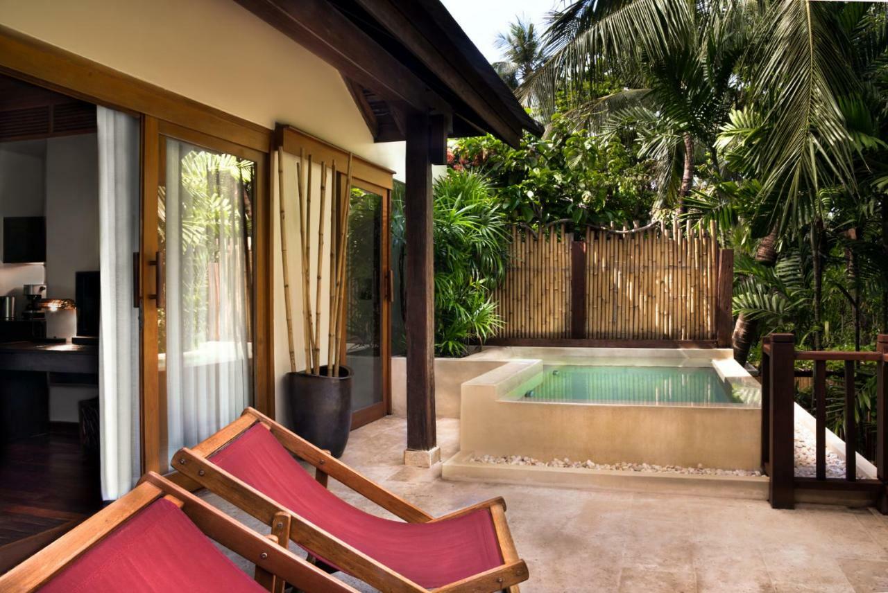 Poolsuite