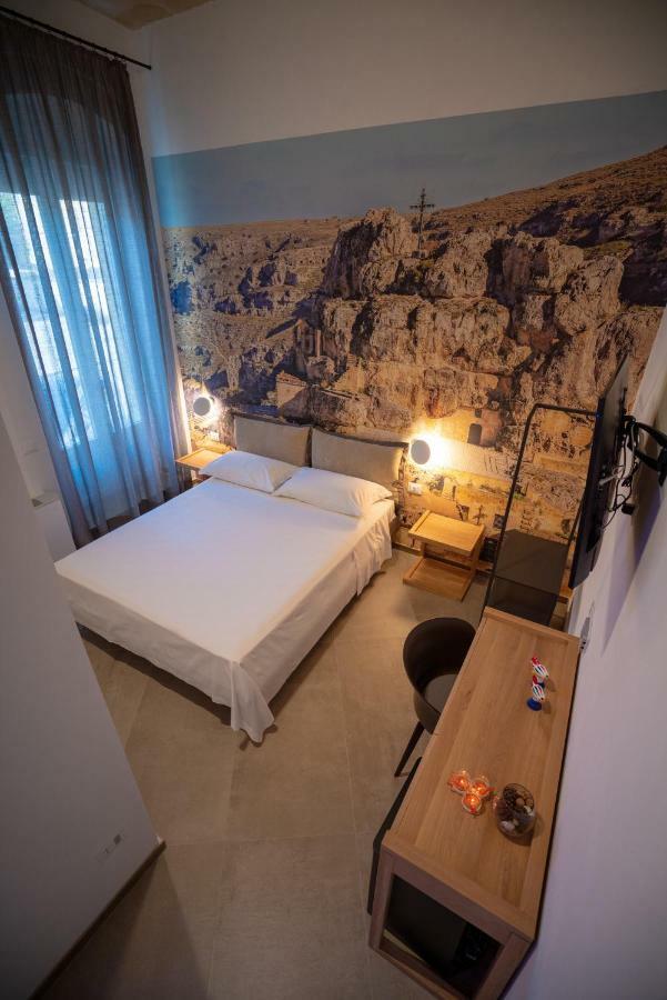 Standard Double Room,888126463:JPEG