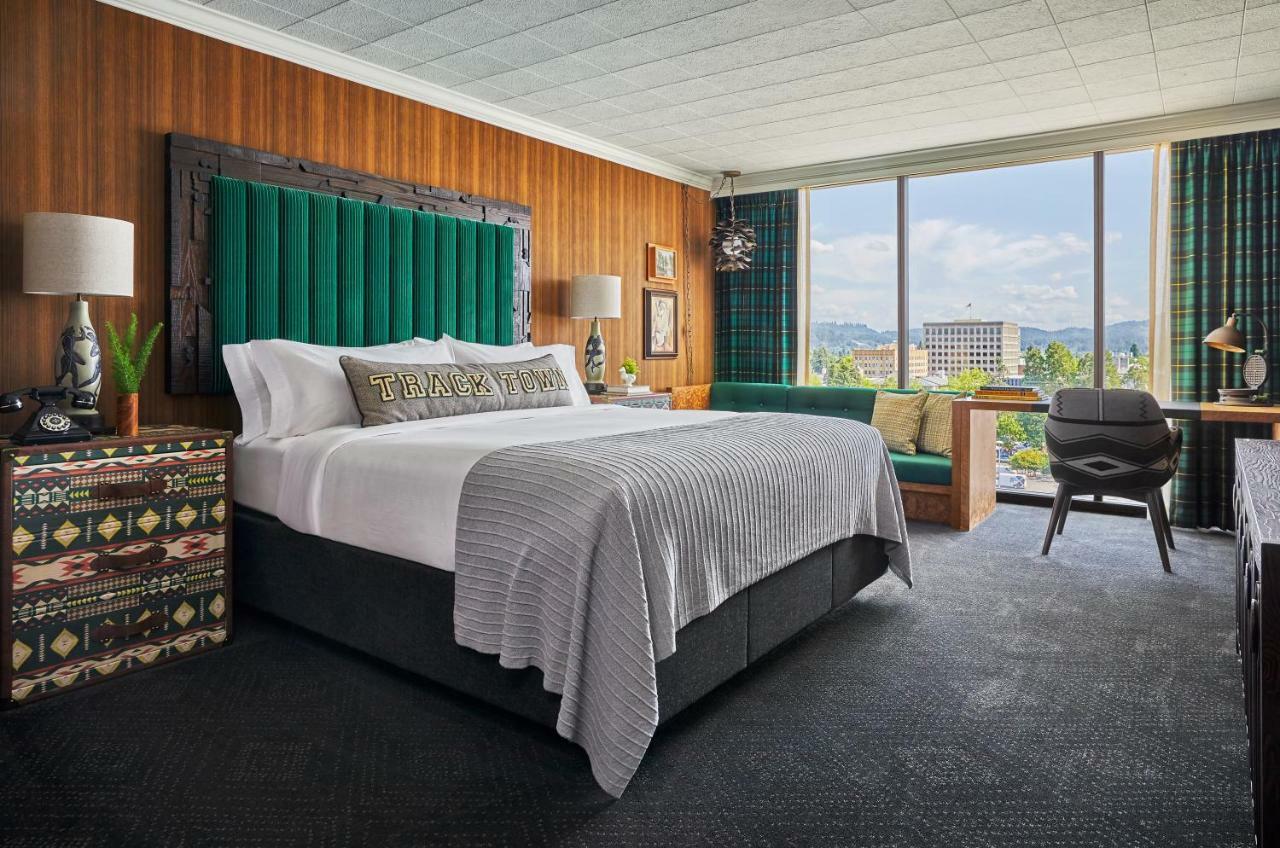 Graduate King Room
