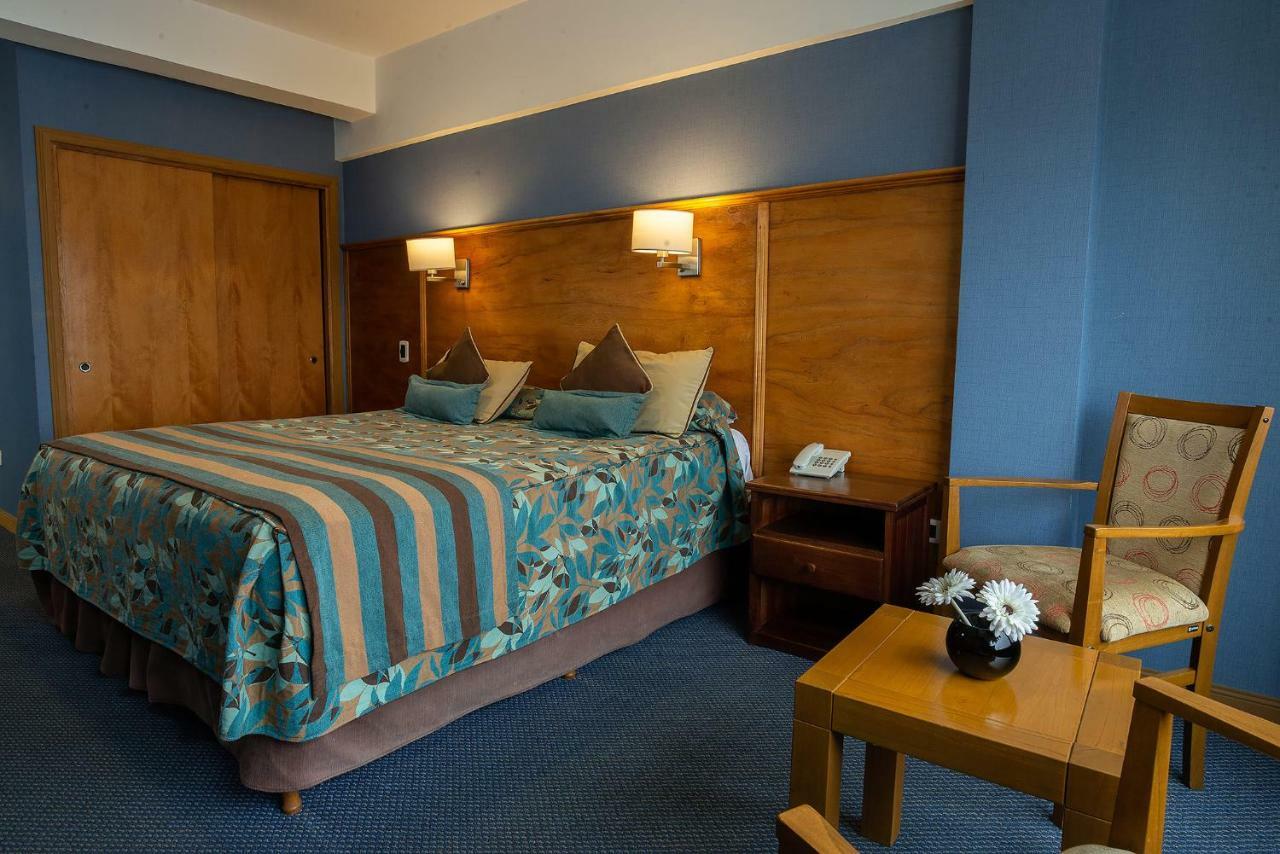 Double or Twin Room,654451581:JPEG