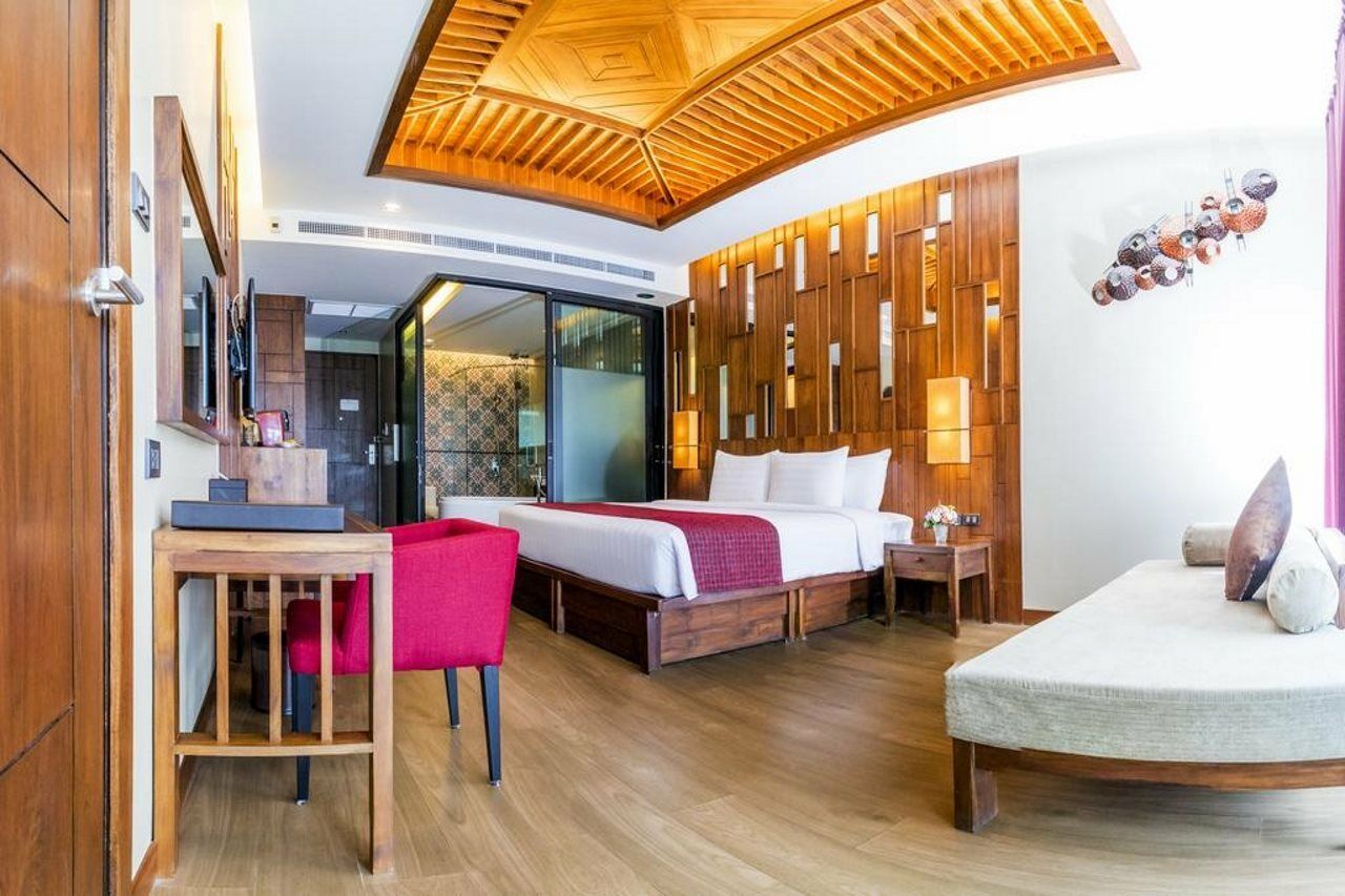 Premium Double or Twin Room Mountain View