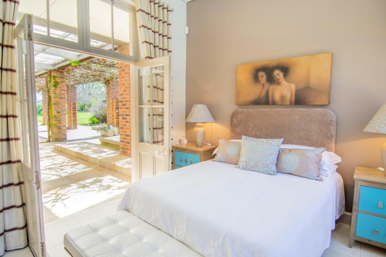 Two-Bedroom Suite Poolside,947930071:JPEG