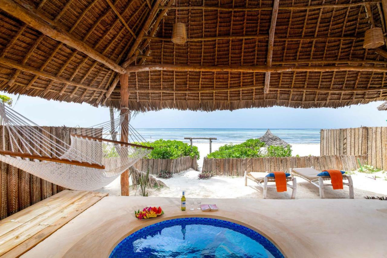 Bungalow avec Piscine Privée – Côté Plage