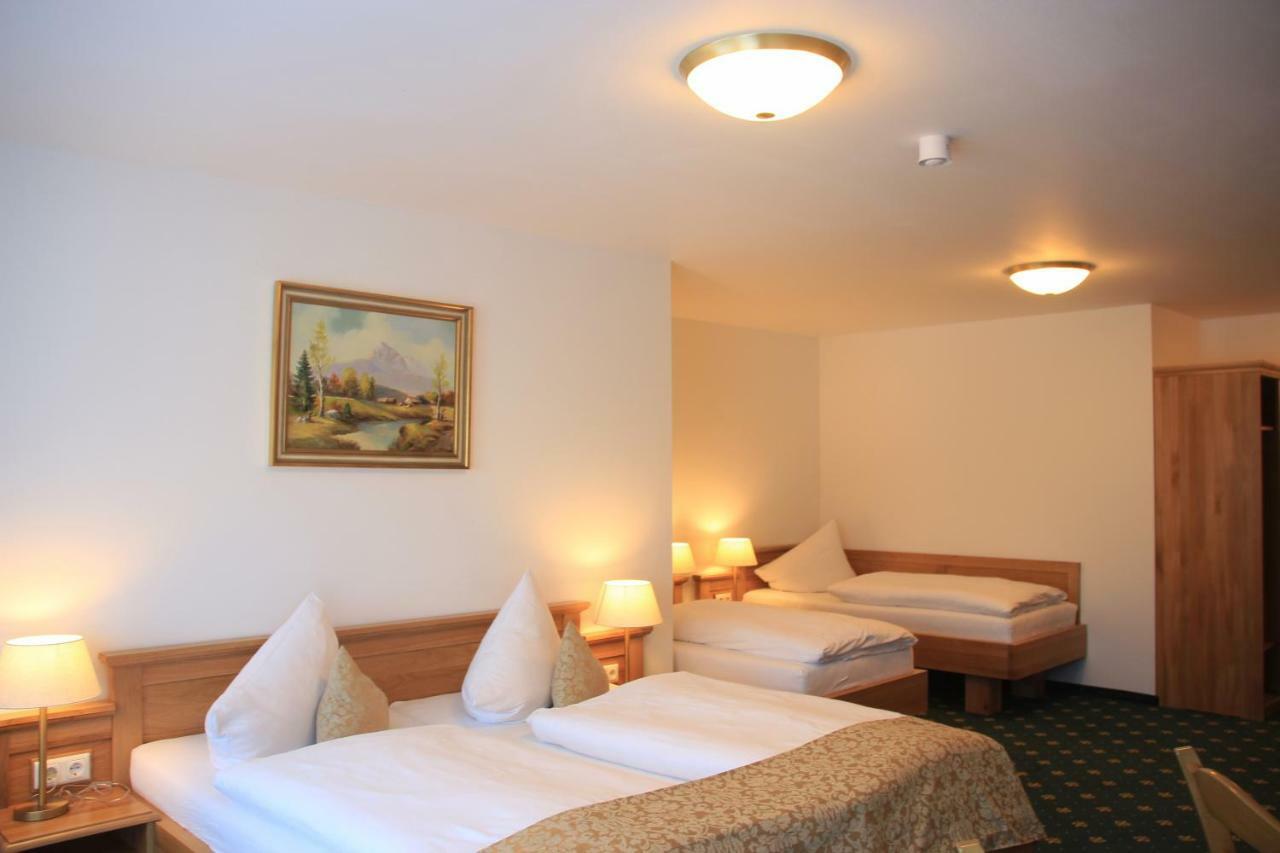 Deluxe Quadruple Room,909754327:JPEG