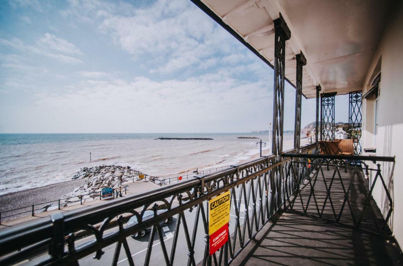 King with sea view and balcony