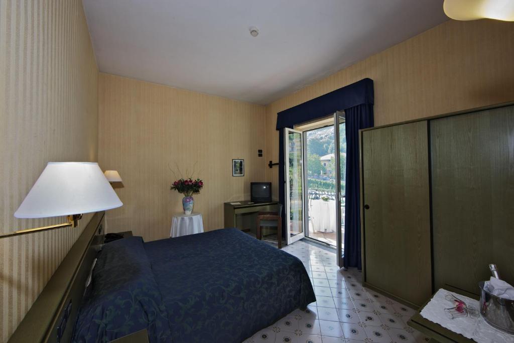 Triple Room with Balcony