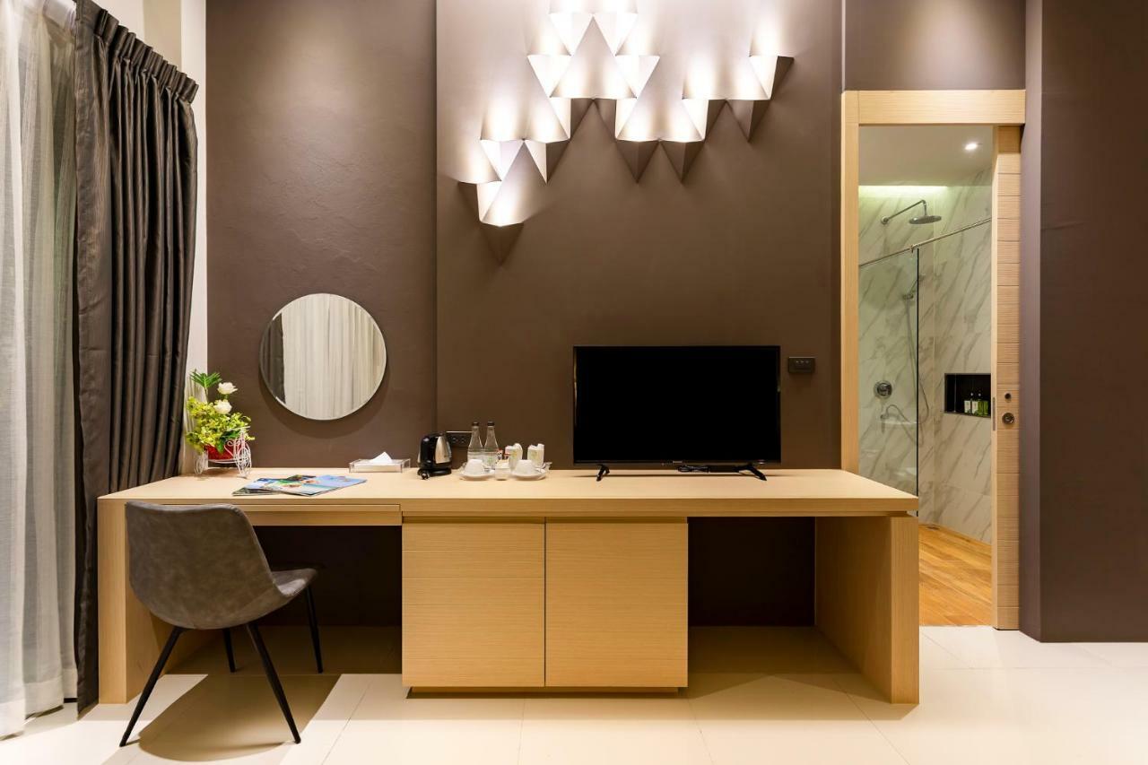 Deluxe Double or Twin Room with Terrace
