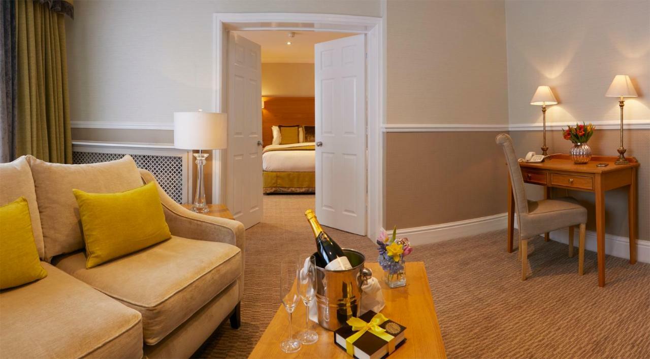 Glaisdale Suite,631366347:JPEG