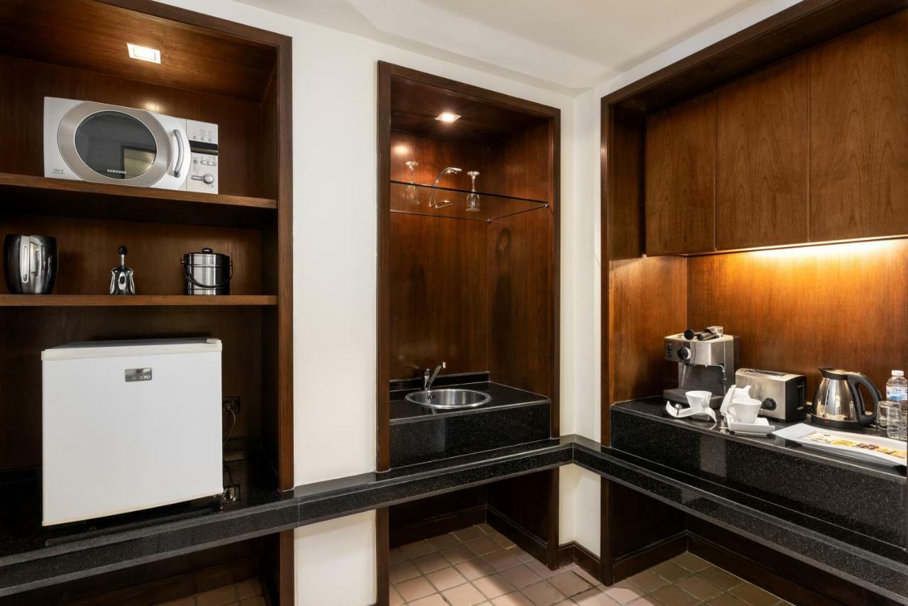 Executive Suite,1124869299:JPEG
