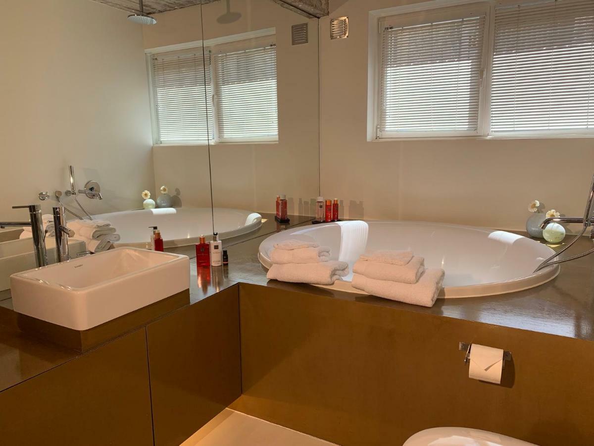 Standard Double Room Bath rain shower