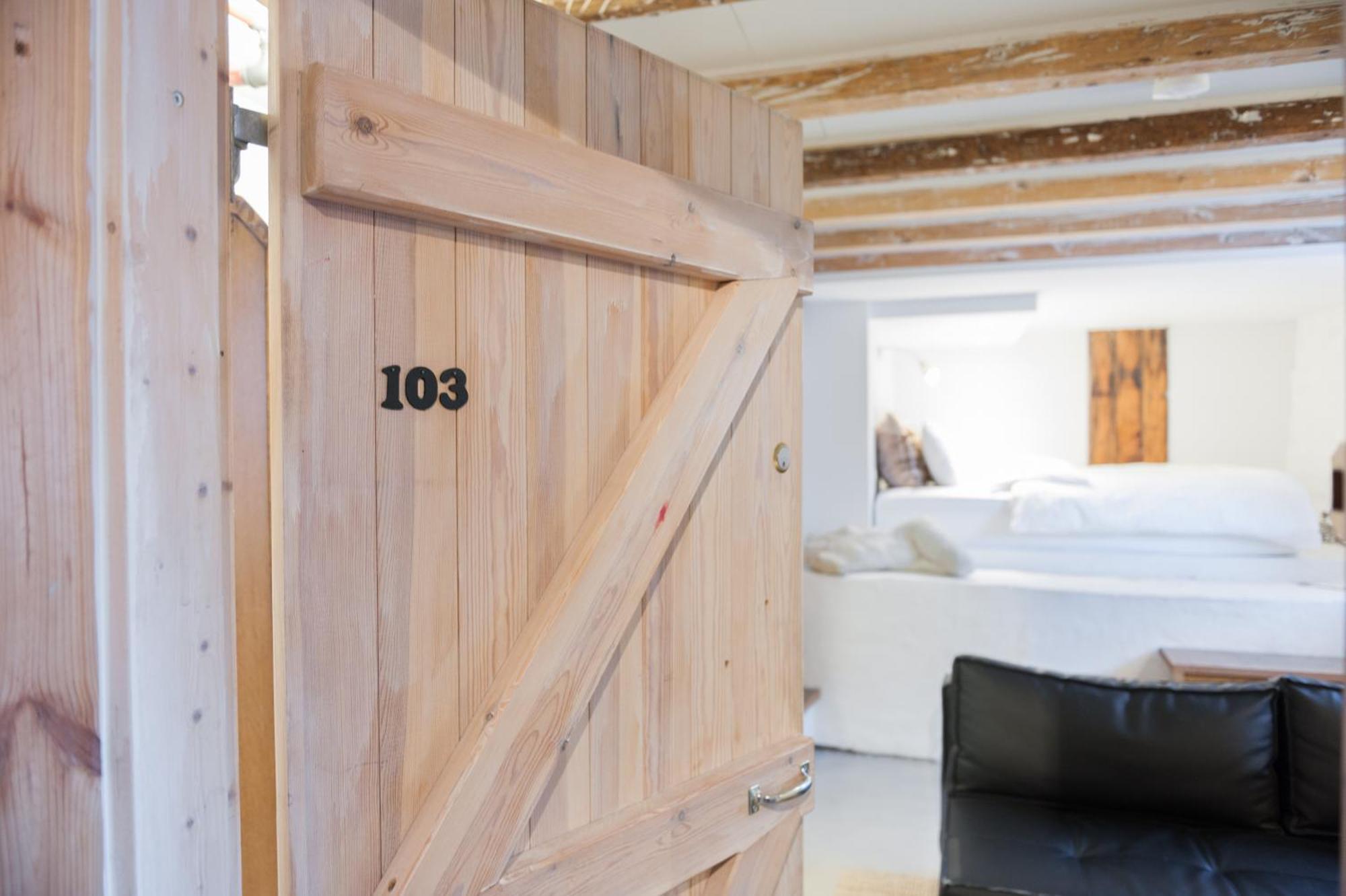 Double Room Private Bathroom