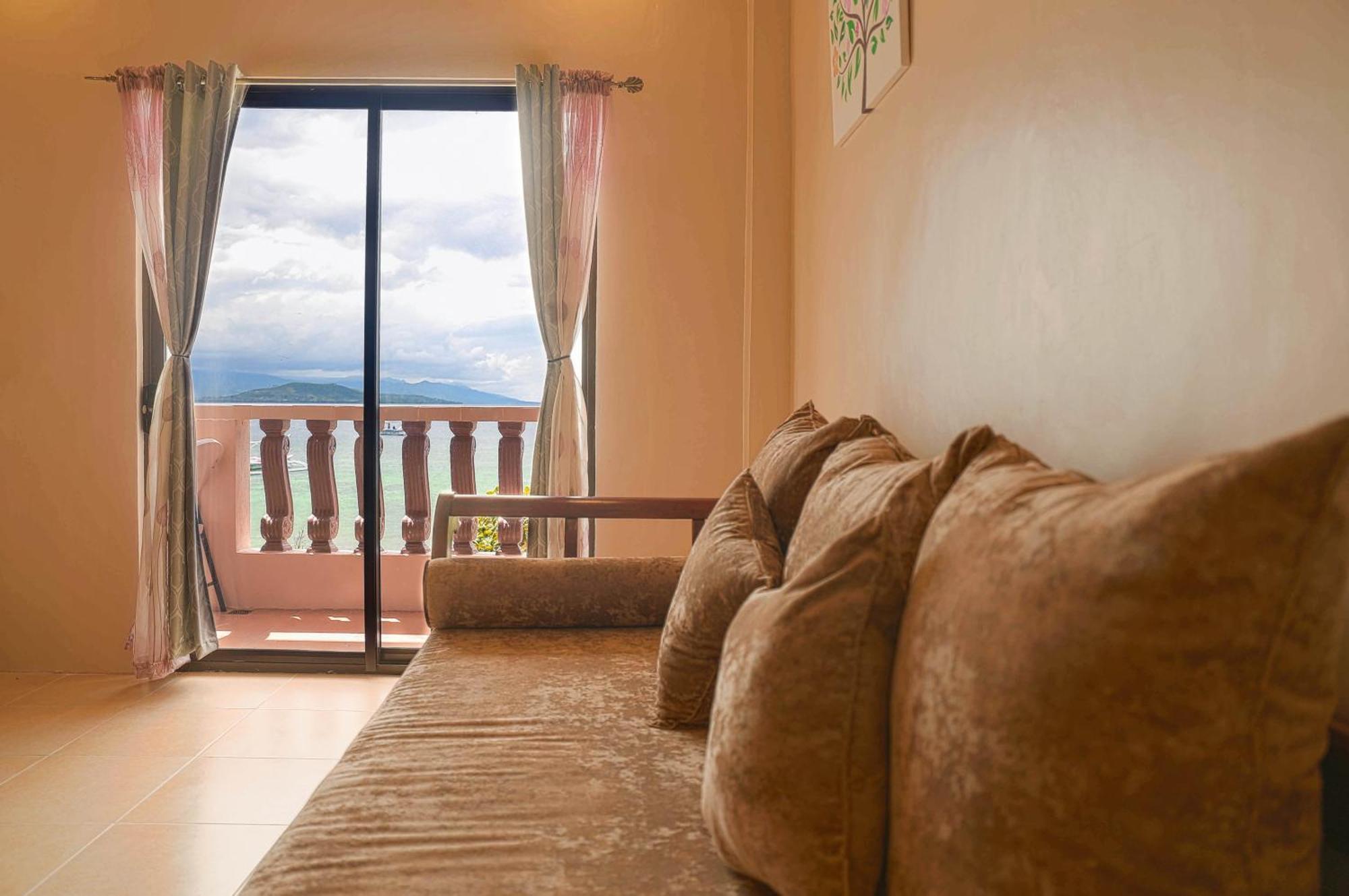 Twin Room with Sea View