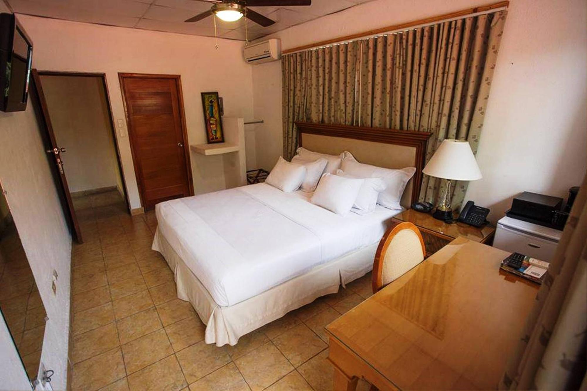 Deluxe Single Room