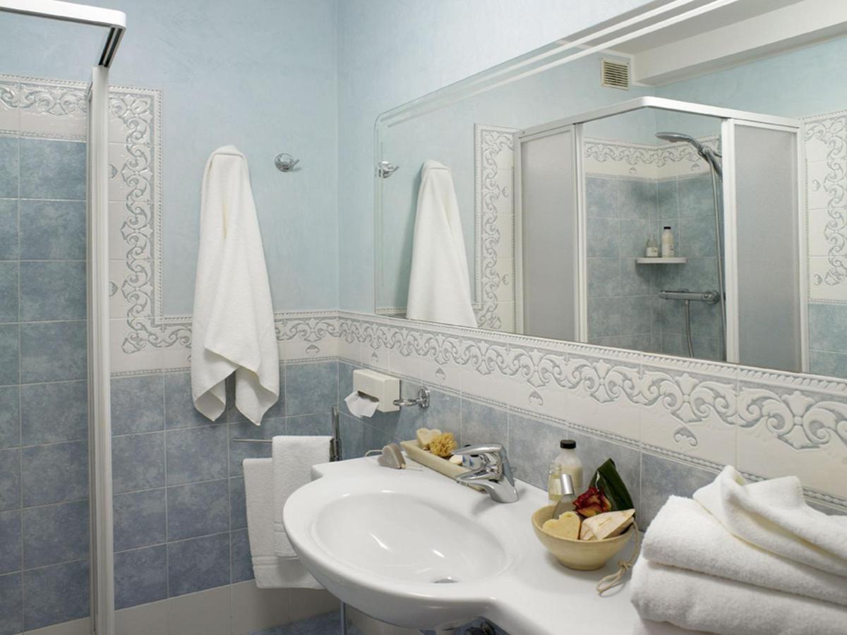 Double or Twin Room with Balcony