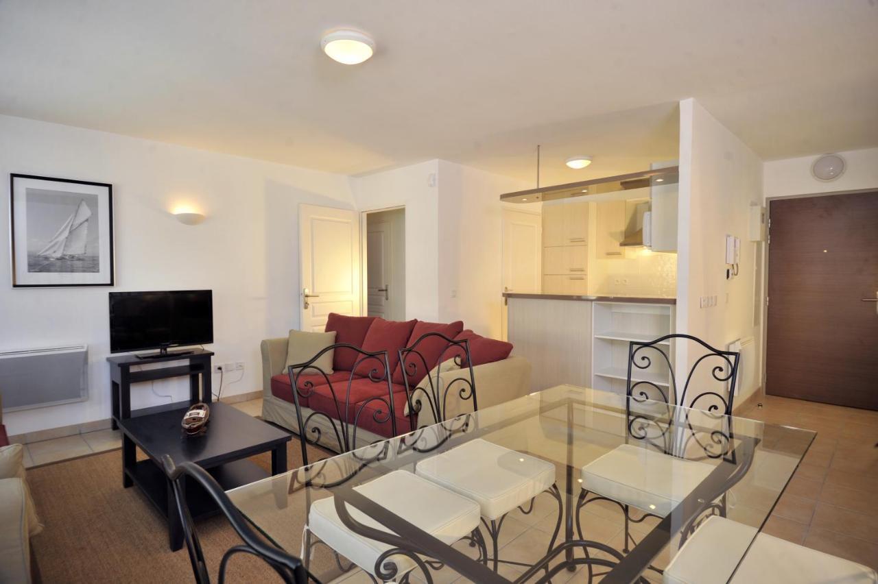 Standard Duplex Apartment 4