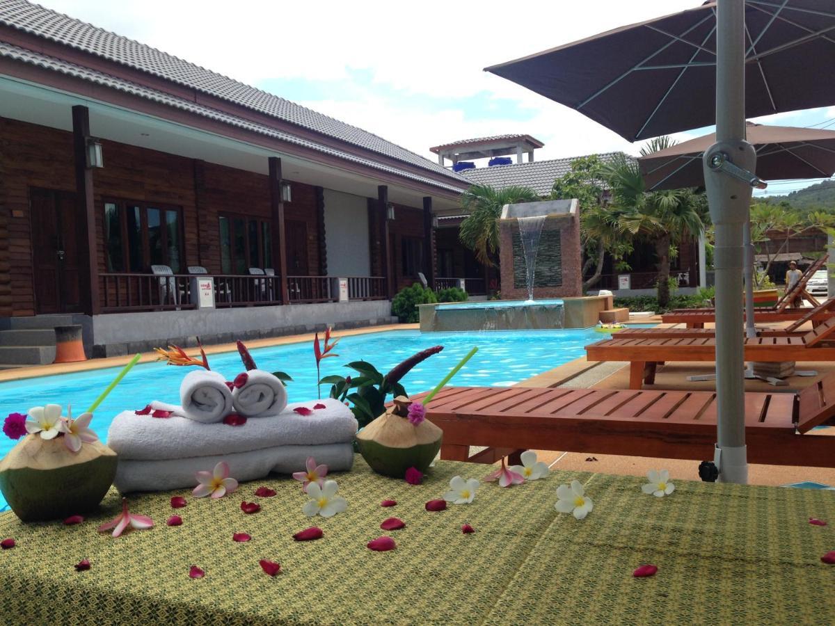 Deluxe Double Room Pool View,847253114:JPEG