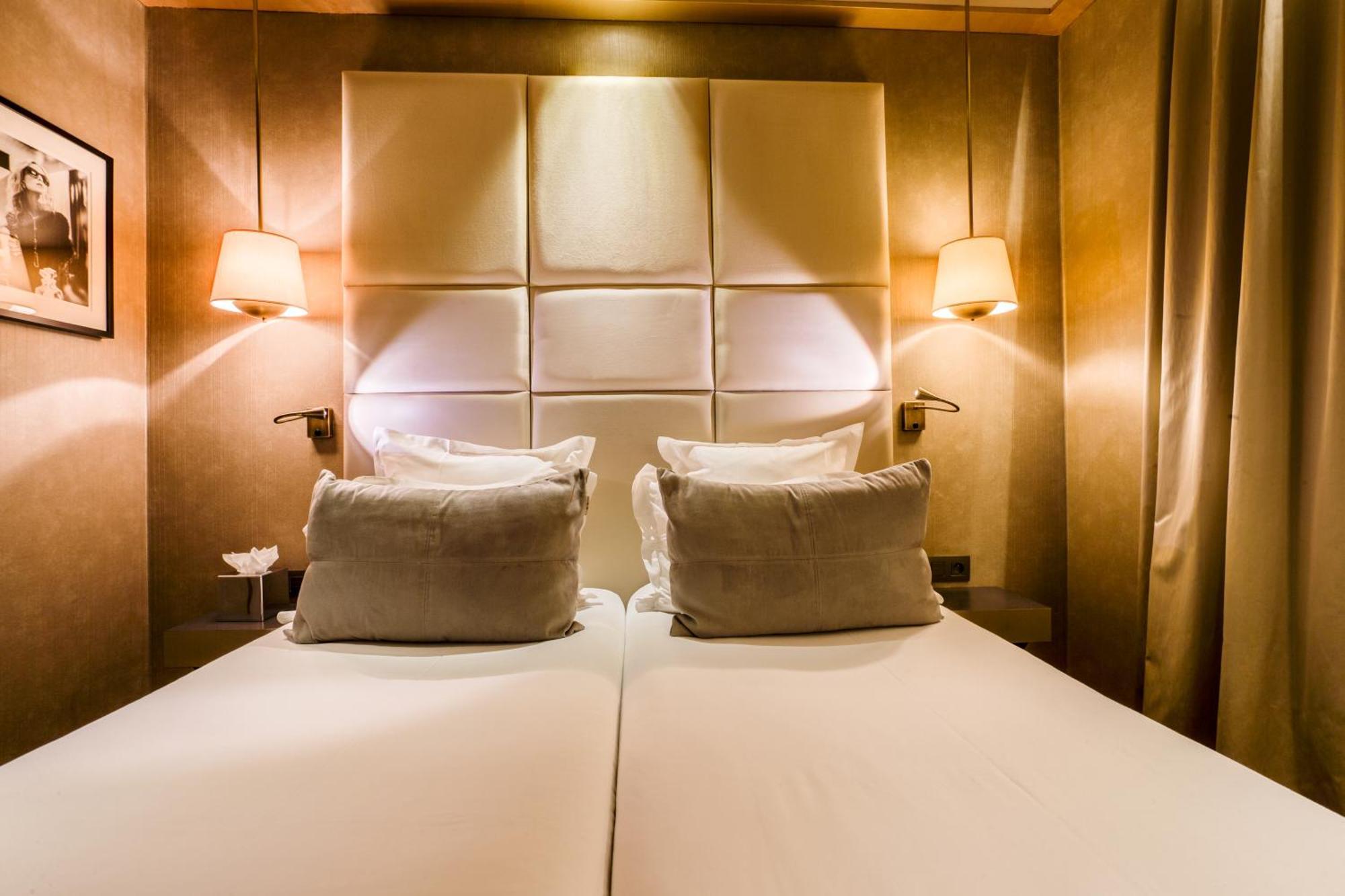 Two Connecting Double Rooms