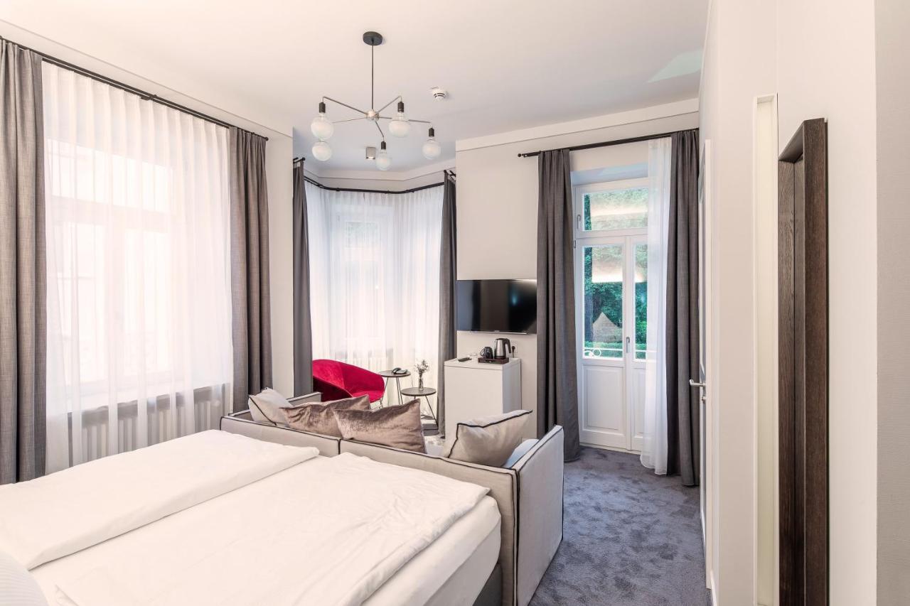 Superior Doppelzimmer mit Balkon und Bergblick