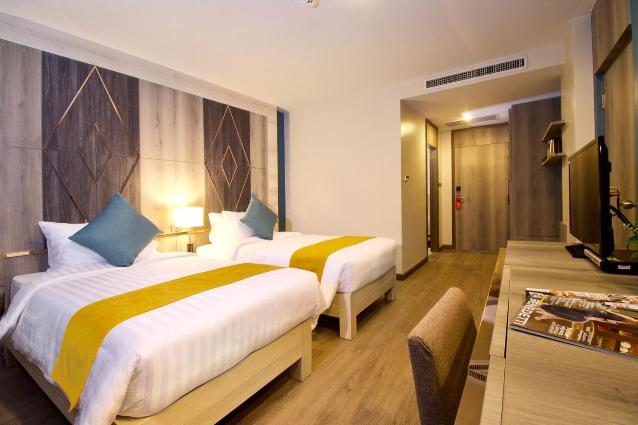 Deluxe Double or Twin Room,925603522:JPEG