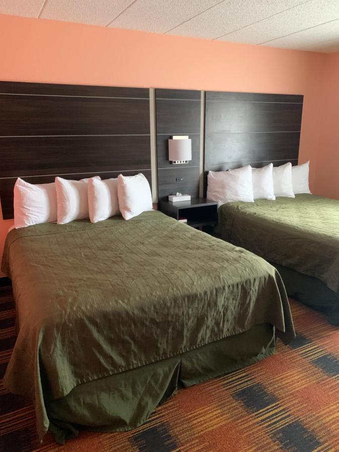 Queen Room with Two Queen Beds - Non-Smoking