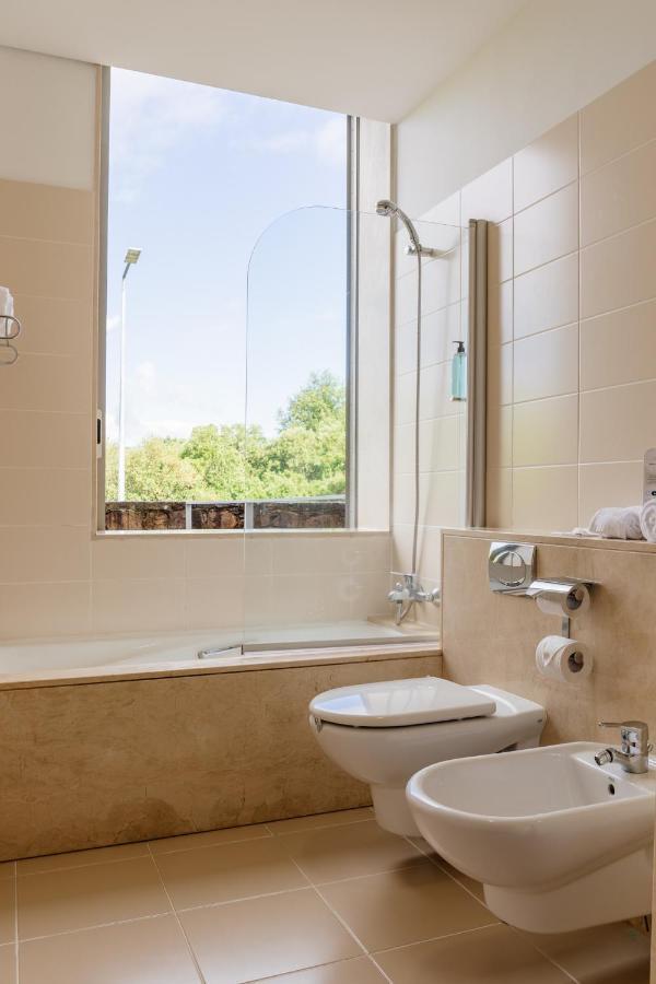 Double or Twin Room with Extra Bed ( Adult)